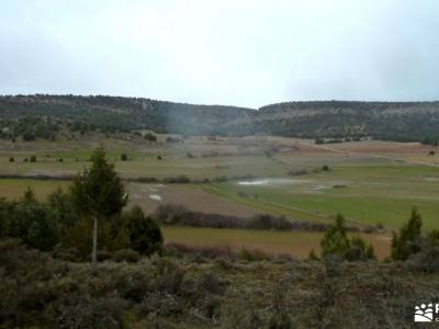 Fuentona y Sabinar de Calatañazor;organizador de viajes geographica senderismo sierra de madrid nie